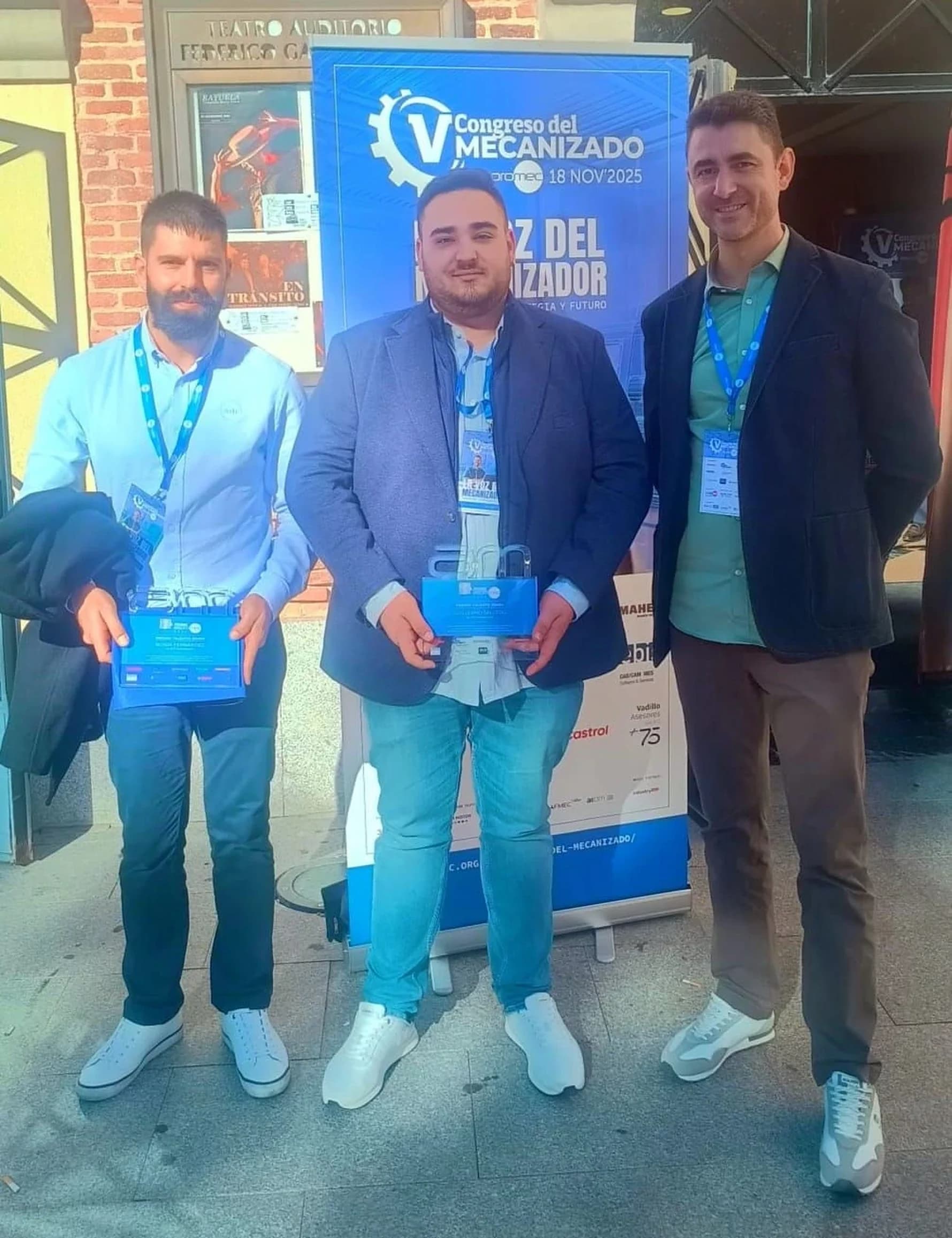 Team of industrial machinists at SRF Mecadvance